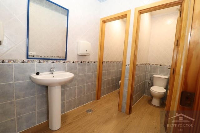 Entreprise de 3 chambres à louer à Alhaurín el Grande - 800 € (Ref: 9024231)