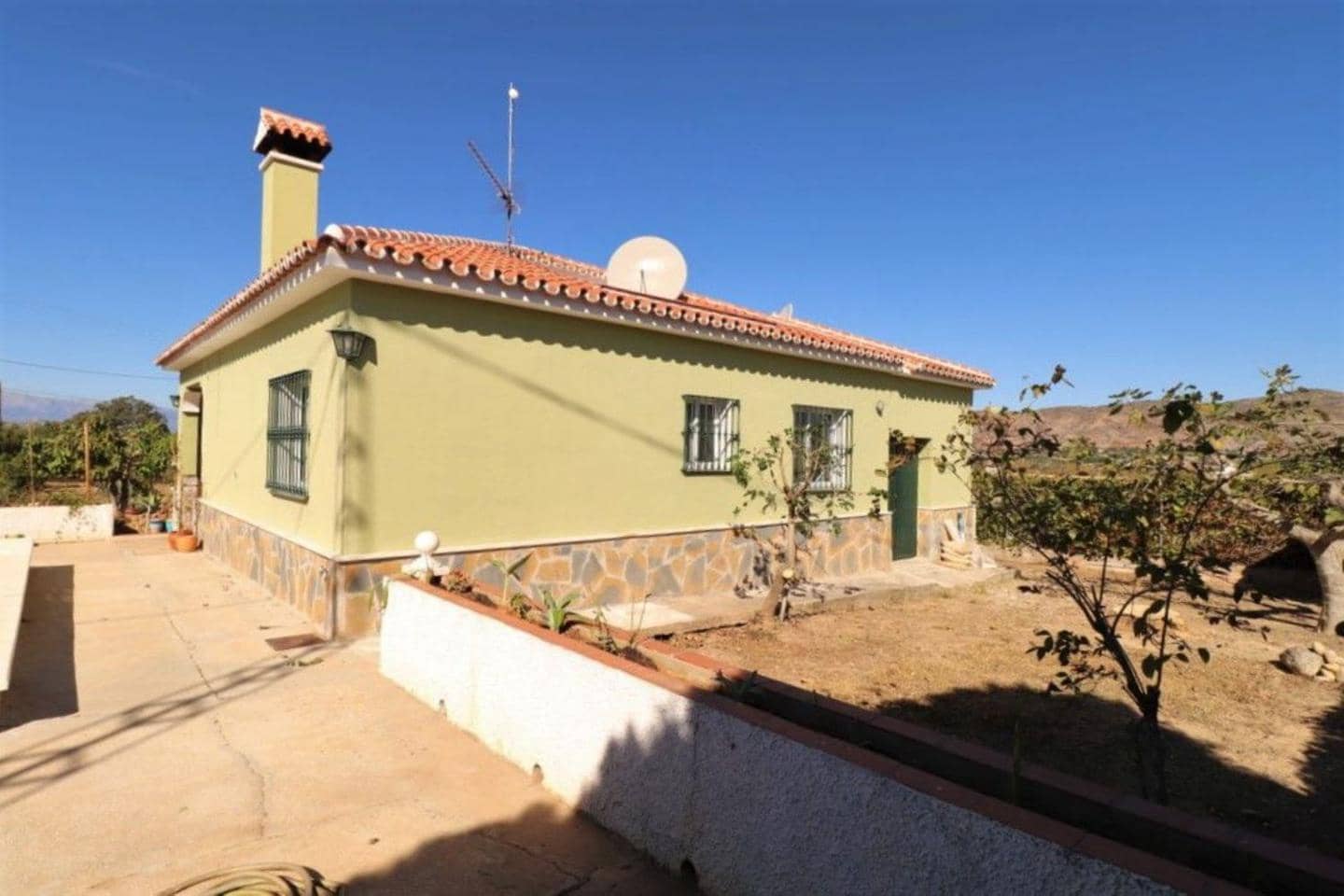 3 soveværelse Villa til leje i Alhaurin de la Torre med swimmingpool - € 1.800 (Ref: 9075999)