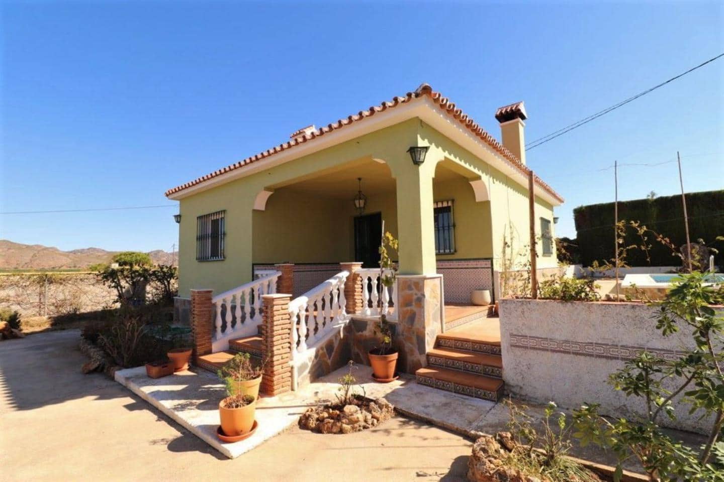 3 soveværelse Villa til leje i Alhaurin de la Torre med swimmingpool - € 1.800 (Ref: 9075999)