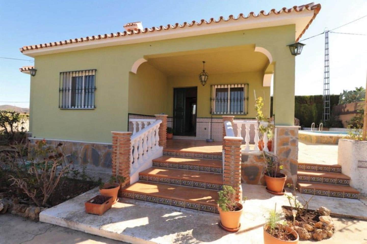 3 soveværelse Villa til leje i Alhaurin de la Torre med swimmingpool - € 1.800 (Ref: 9075999)