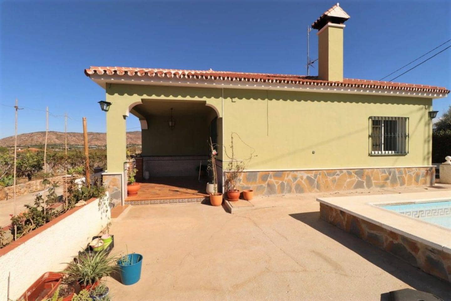 3 soveværelse Villa til leje i Alhaurin de la Torre med swimmingpool - € 1.800 (Ref: 9075999)