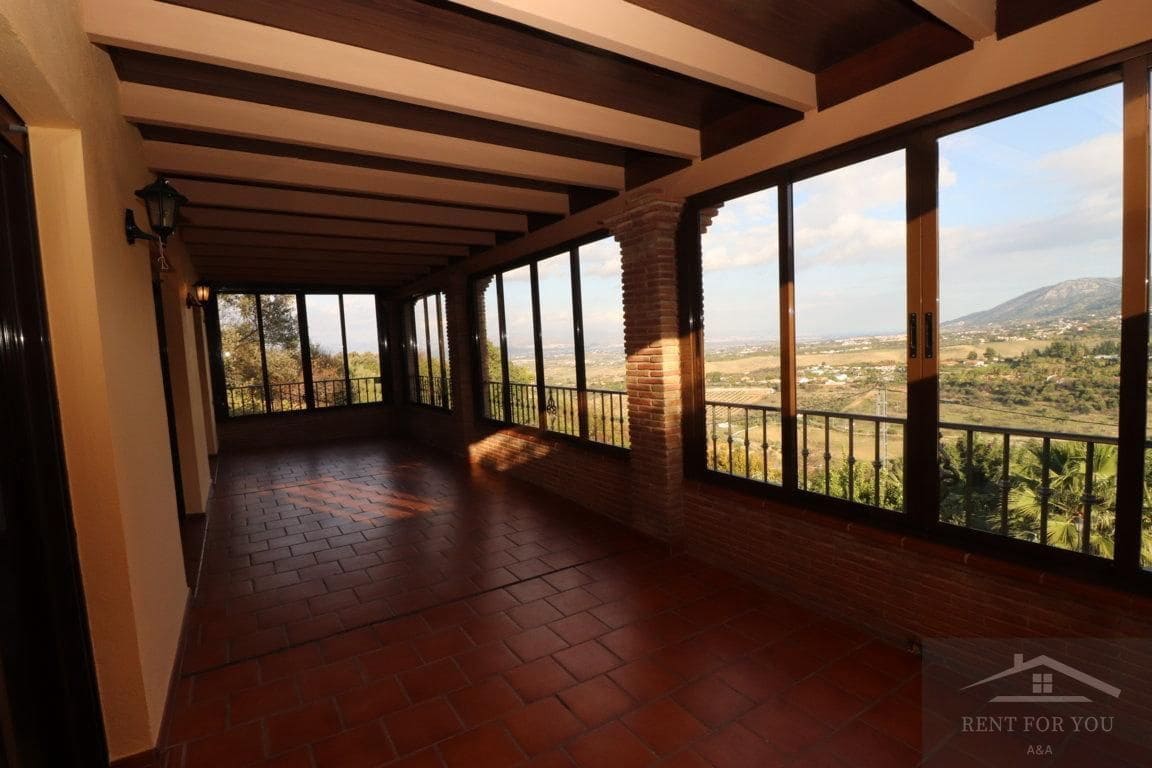 5 sypialnia Willa do wynajęcia w Alhaurin de la Torre z basenem - 4 800 € (Ref: 9092364)