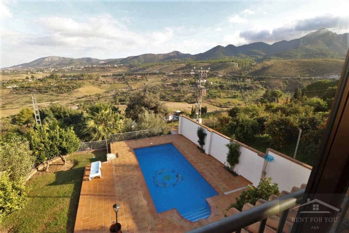 5 sypialnia Willa do wynajęcia w Alhaurin de la Torre z basenem - 4 800 € (Ref: 9092364)