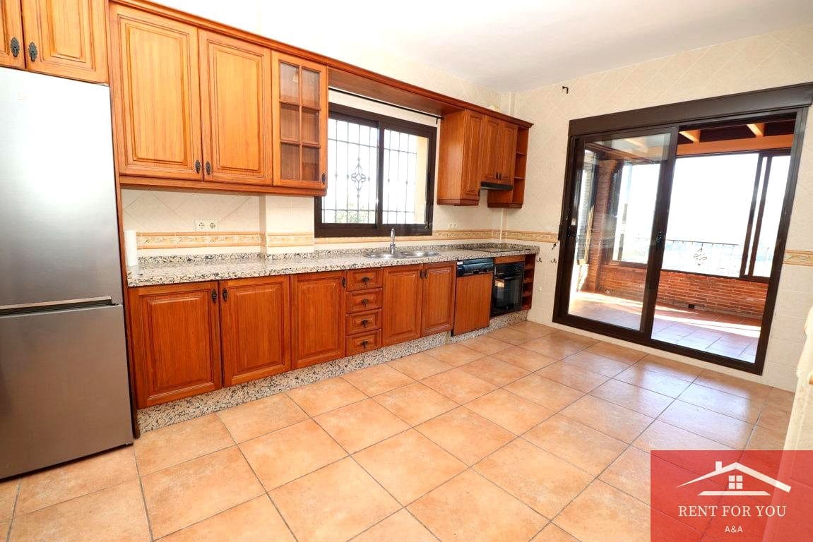 5 sypialnia Willa do wynajęcia w Alhaurin de la Torre z basenem - 4 200 € (Ref: 9092364)