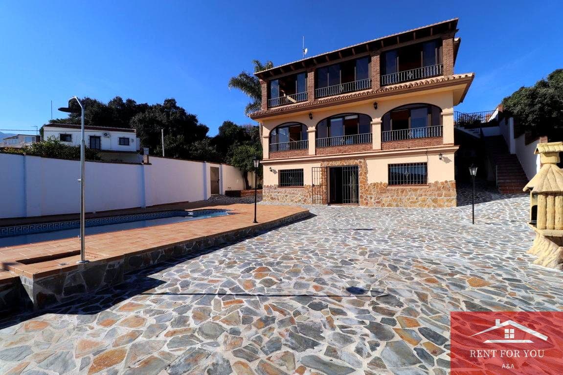 5 sypialnia Willa do wynajęcia w Alhaurin de la Torre z basenem - 4 200 € (Ref: 9092364)