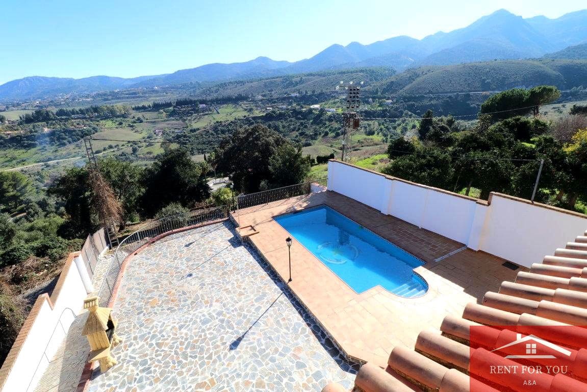 5 sypialnia Willa do wynajęcia w Alhaurin de la Torre z basenem - 4 200 € (Ref: 9092364)