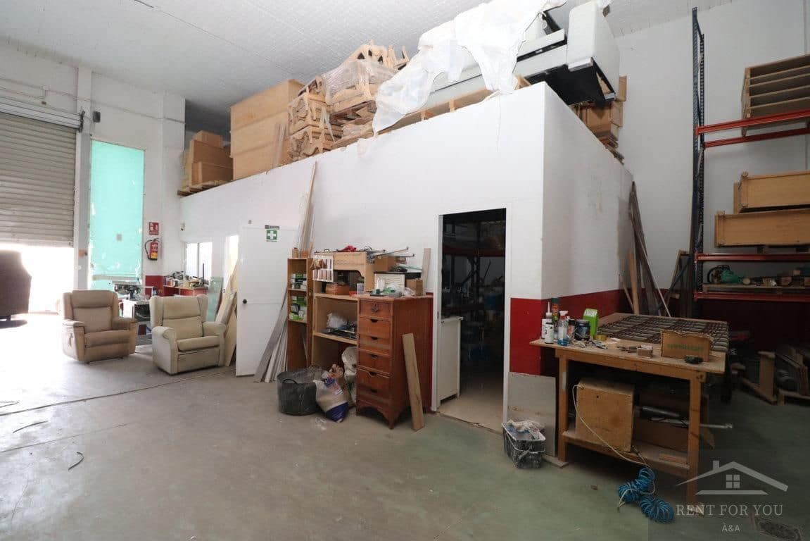 3 bedroom Commercial for rent in Coin - € 4,000 (Ref: 9167003)
