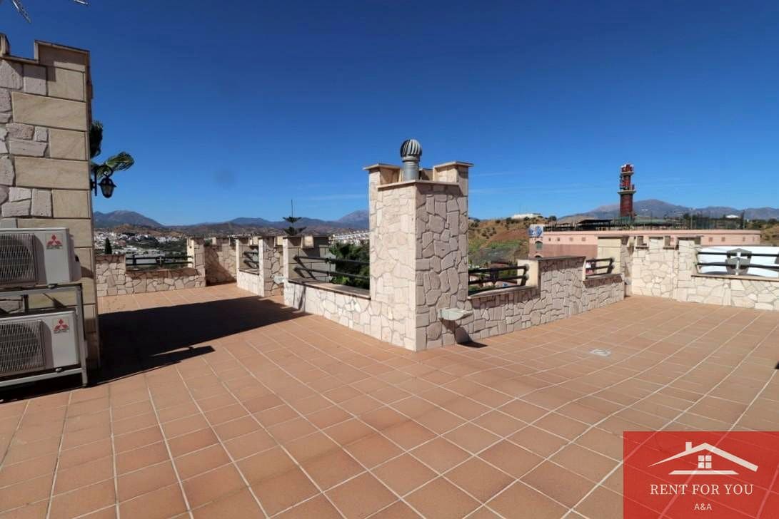 4 soveværelse Villa til leje i Coin med swimmingpool garage - € 4.500 (Ref: 9219508)