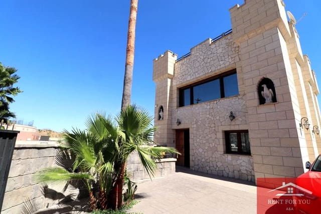 4 bedroom Villa for rent in Coín with pool garage - € 4,500 (Ref: 9219508)