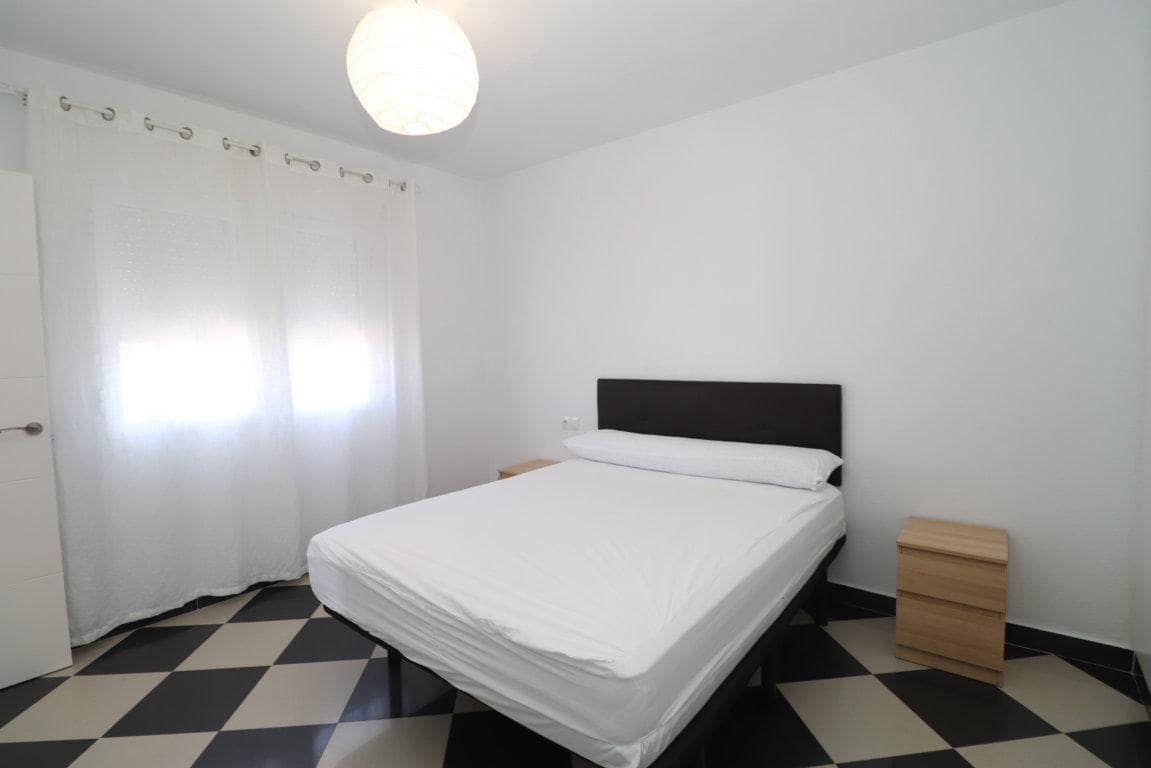 2 bedroom Flat for rent in Alhaurin el Grande - € 750 (Ref: 9240775)