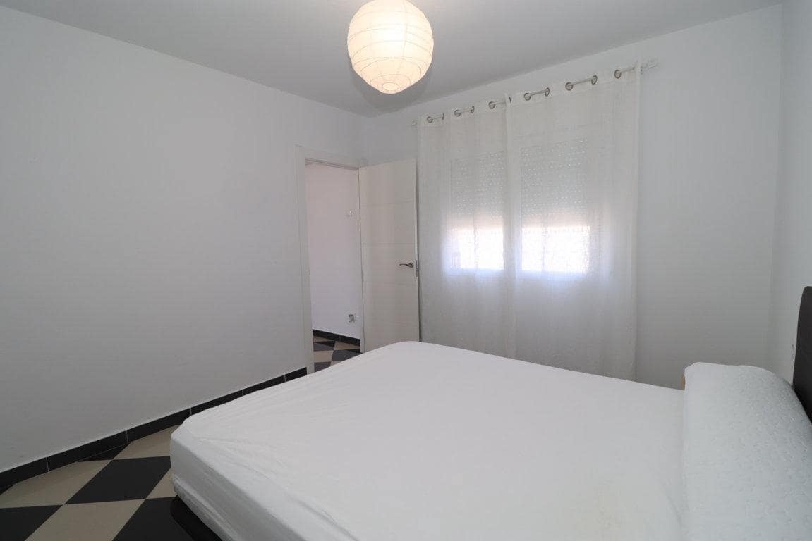 2 bedroom Flat for rent in Alhaurin el Grande - € 750 (Ref: 9240775)