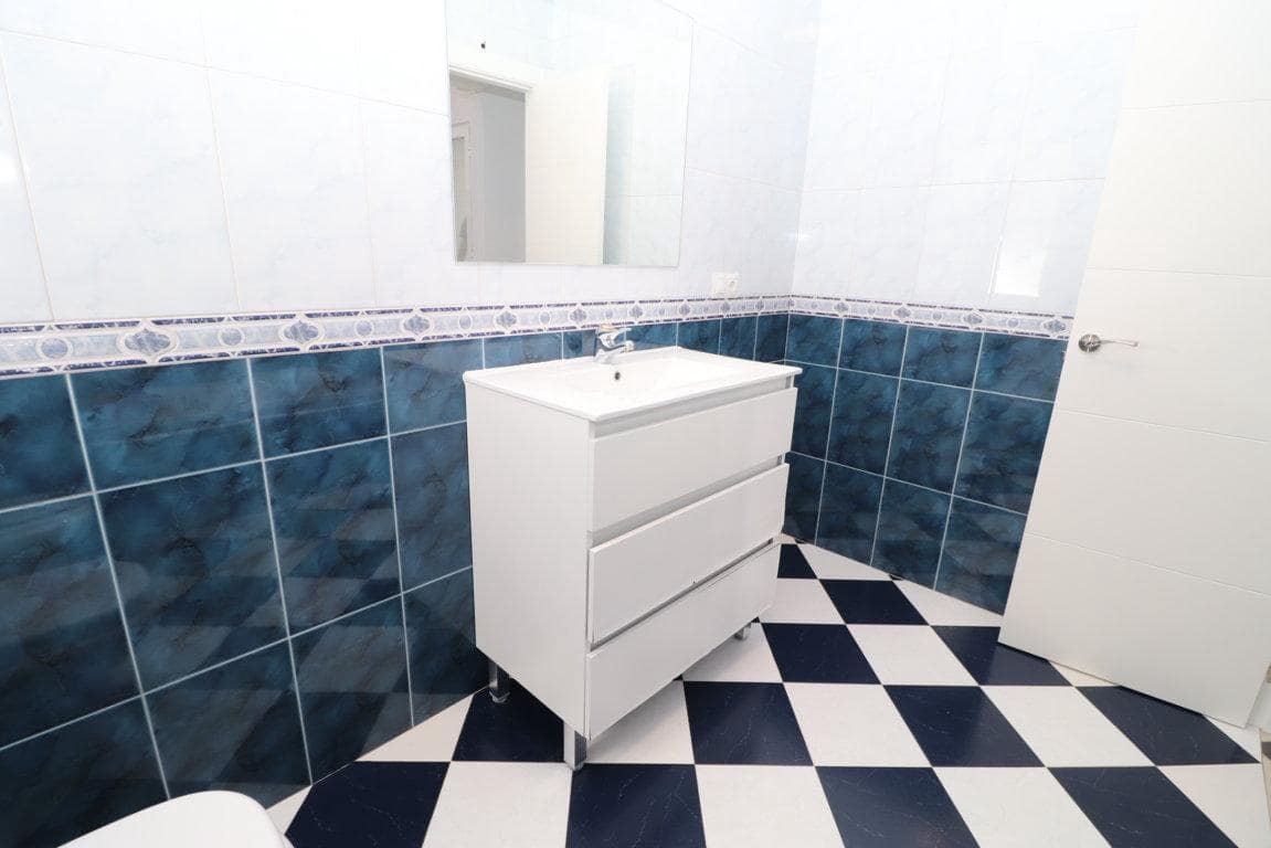 2 bedroom Flat for rent in Alhaurin el Grande - € 750 (Ref: 9240775)