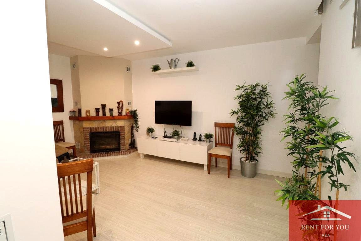 3 quarto Moradia para arrendar em Coin com garagem - 1 250 € (Ref: 9263891)