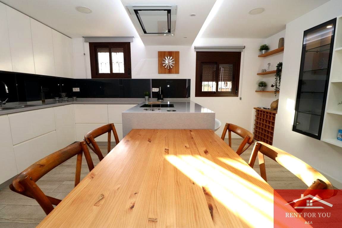 3 quarto Moradia para arrendar em Coin com garagem - 1 250 € (Ref: 9263891)