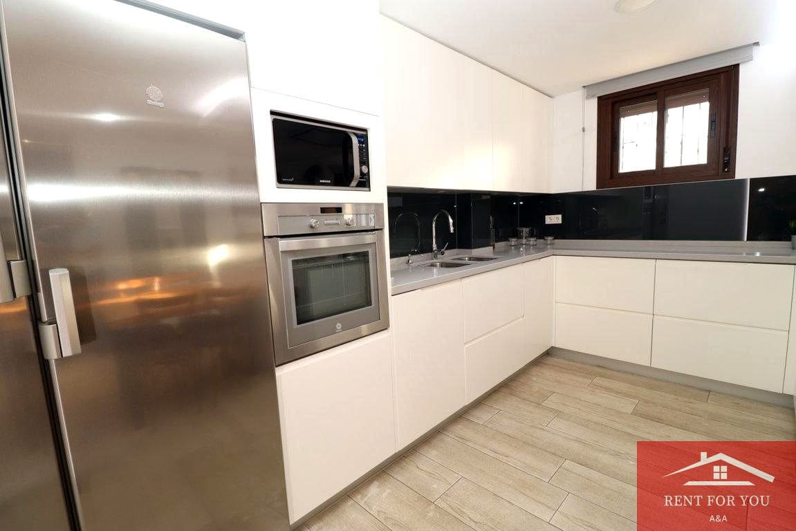 3 quarto Moradia para arrendar em Coin com garagem - 1 250 € (Ref: 9263891)