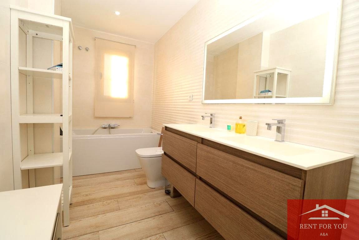3 quarto Moradia para arrendar em Coin com garagem - 1 250 € (Ref: 9263891)