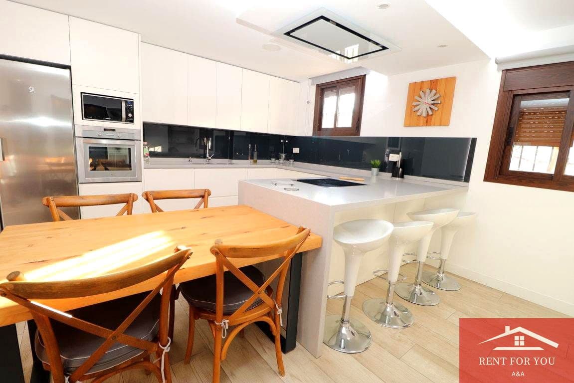 3 quarto Moradia para arrendar em Coin com garagem - 1 250 € (Ref: 9263891)