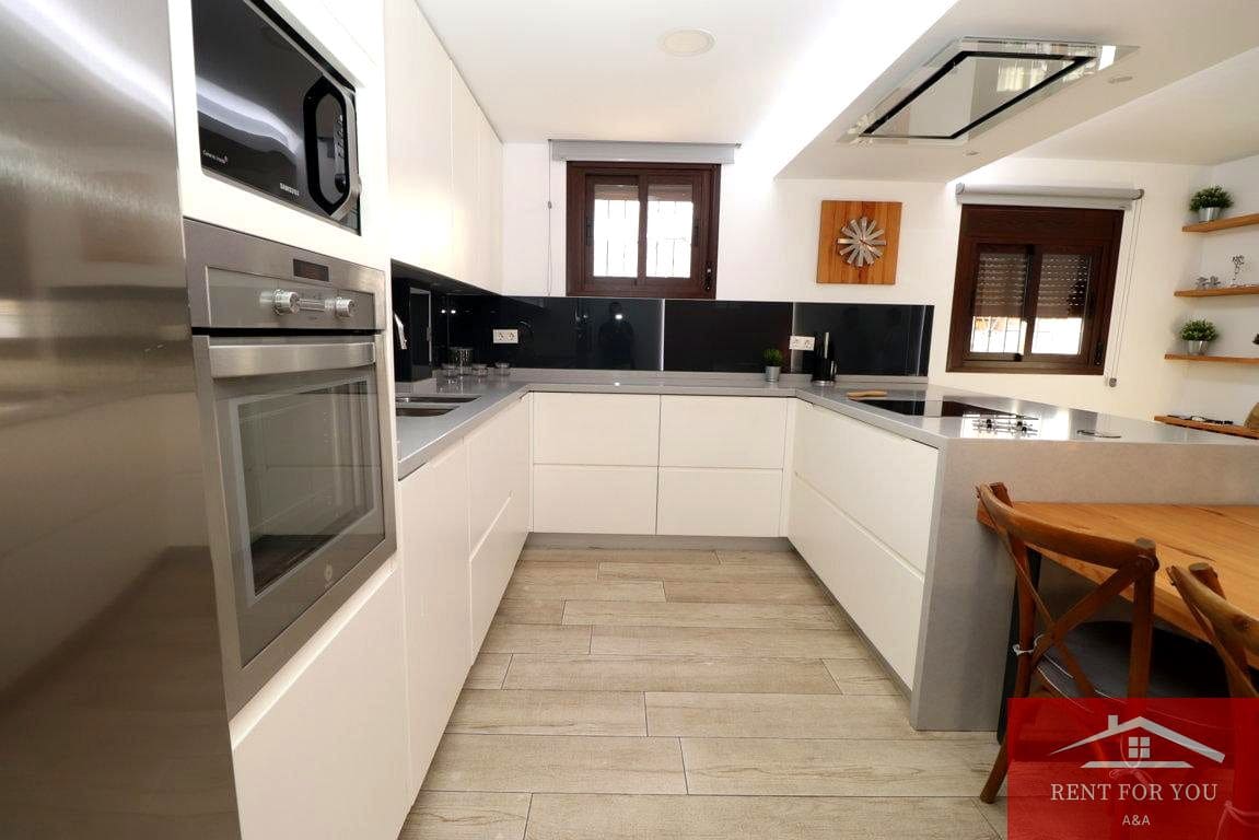 3 quarto Moradia para arrendar em Coin com garagem - 1 250 € (Ref: 9263891)