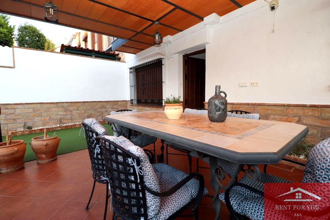 3 quarto Moradia para arrendar em Coin com garagem - 1 250 € (Ref: 9263891)