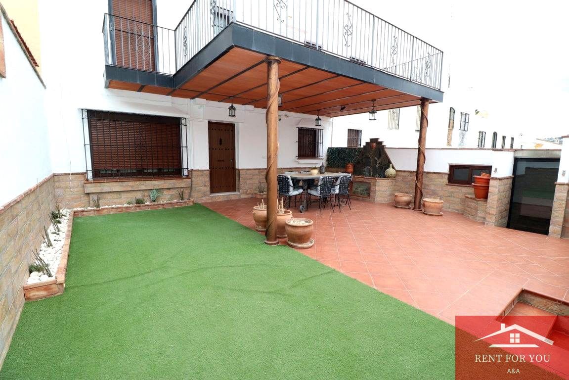 3 quarto Moradia para arrendar em Coin com garagem - 1 250 € (Ref: 9263891)