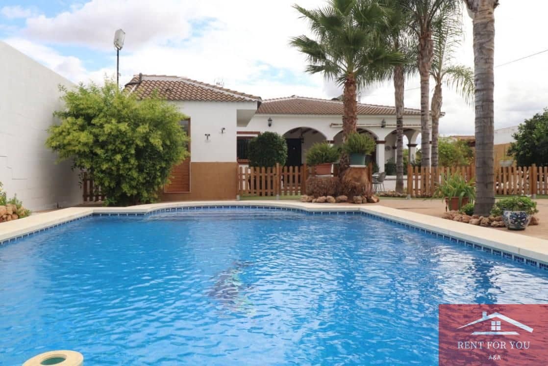 3 bedroom Villa for rent in Alhaurin el Grande with pool garage - € 1,800 (Ref: 9279789)