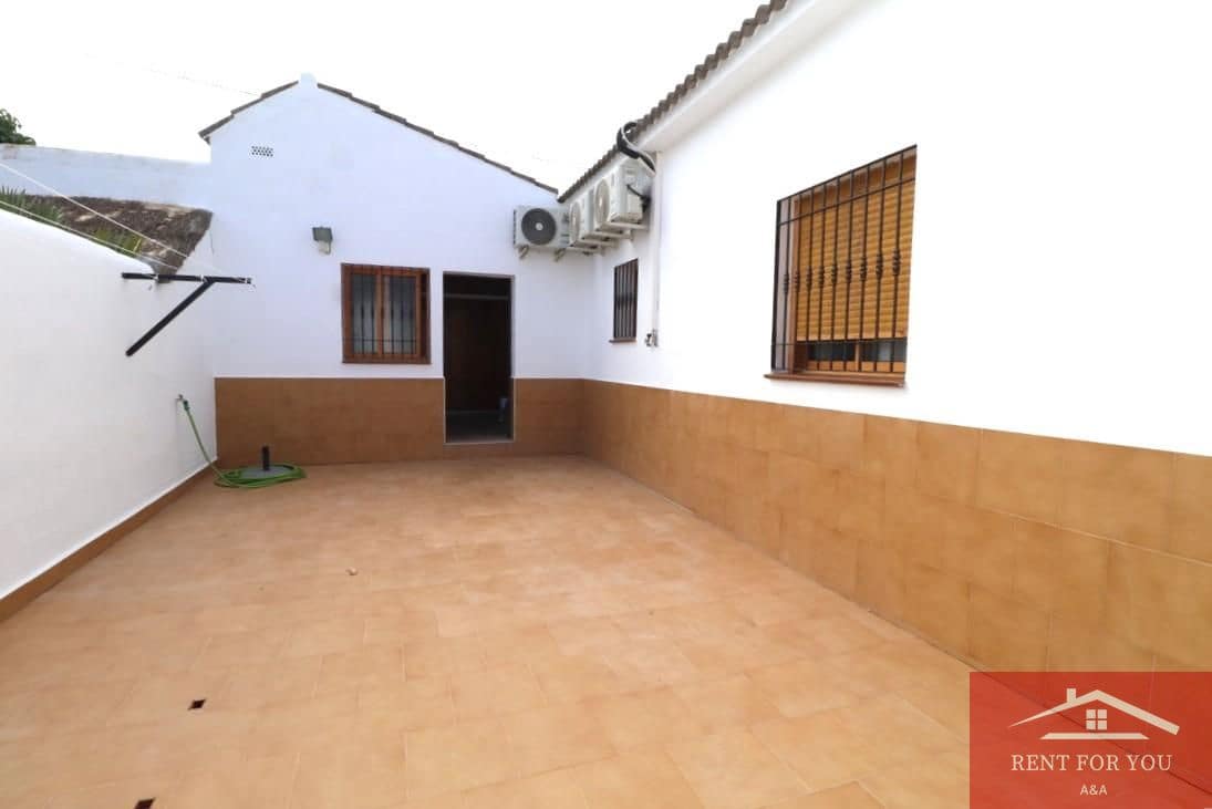 3 bedroom Villa for rent in Alhaurin el Grande with pool garage - € 1,800 (Ref: 9279789)