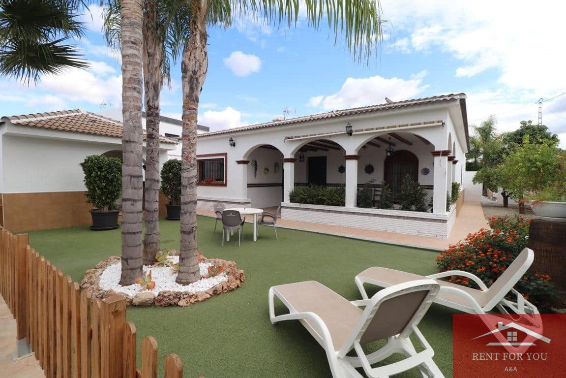 3 bedroom Villa for rent in Alhaurin el Grande with pool garage - € 1,800 (Ref: 9279789)