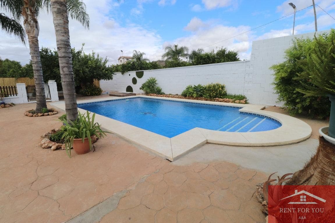 3 bedroom Villa for rent in Alhaurin el Grande with pool garage - € 1,800 (Ref: 9279789)