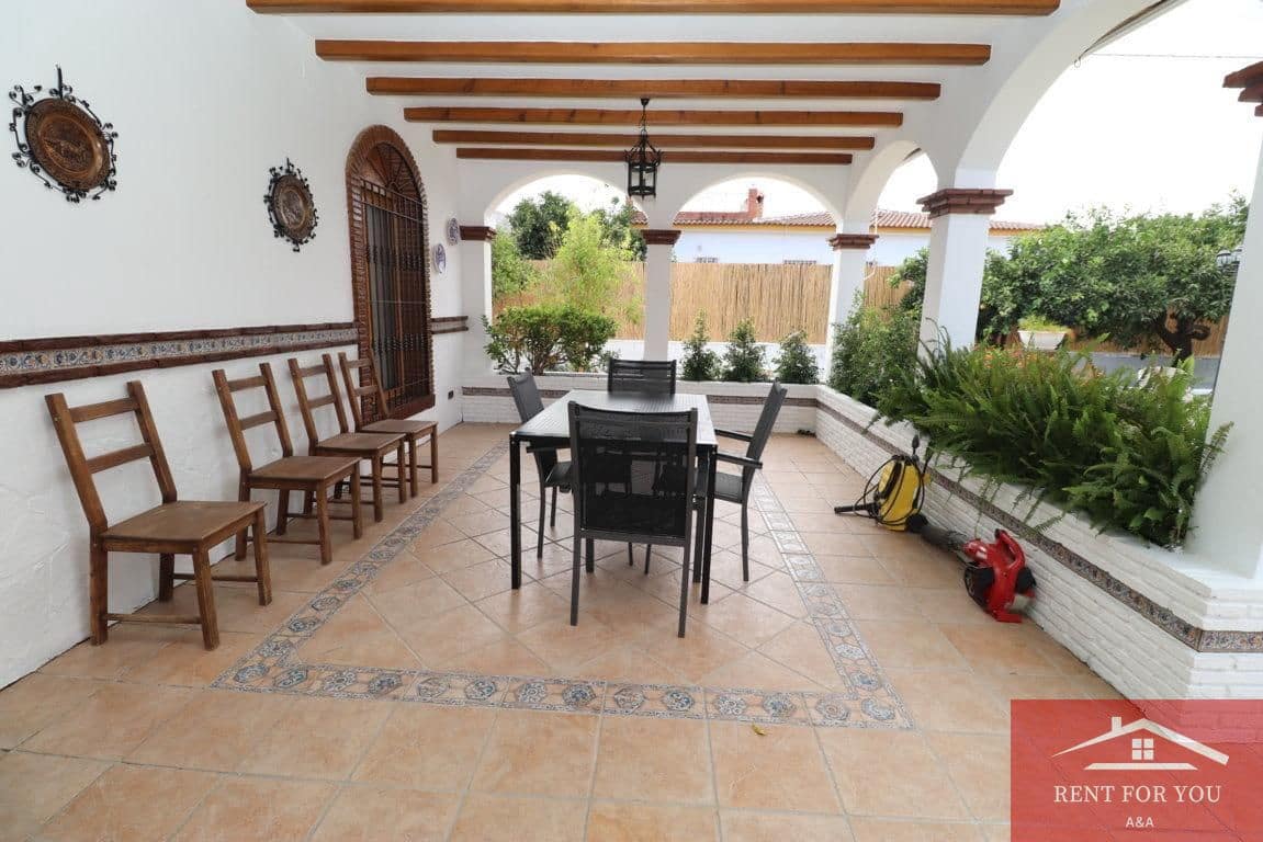 3 bedroom Villa for rent in Alhaurin el Grande with pool garage - € 1,800 (Ref: 9279789)
