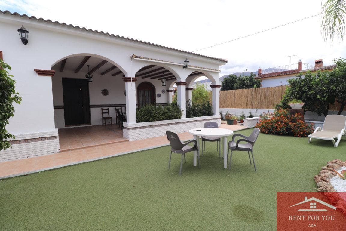 3 bedroom Villa for rent in Alhaurin el Grande with pool garage - € 1,800 (Ref: 9279789)