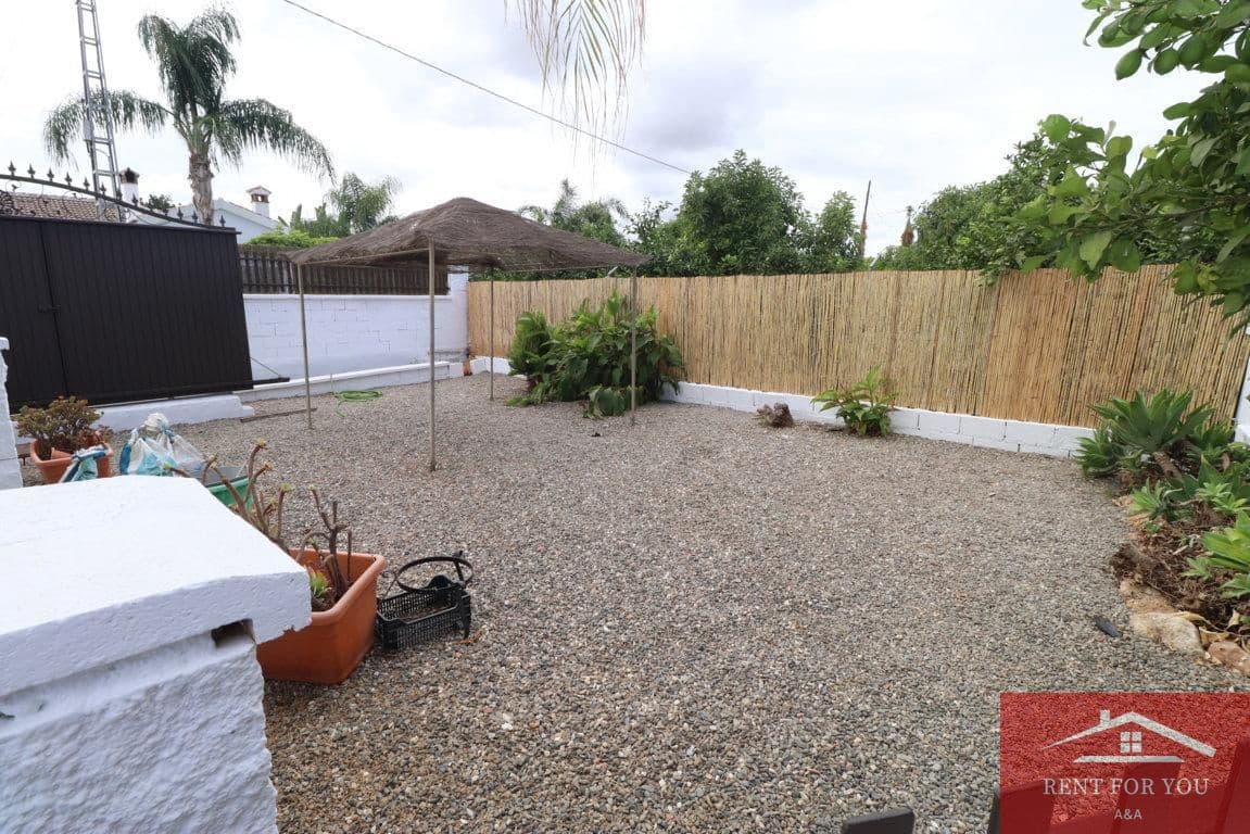 3 bedroom Villa for rent in Alhaurin el Grande with pool garage - € 1,800 (Ref: 9279789)