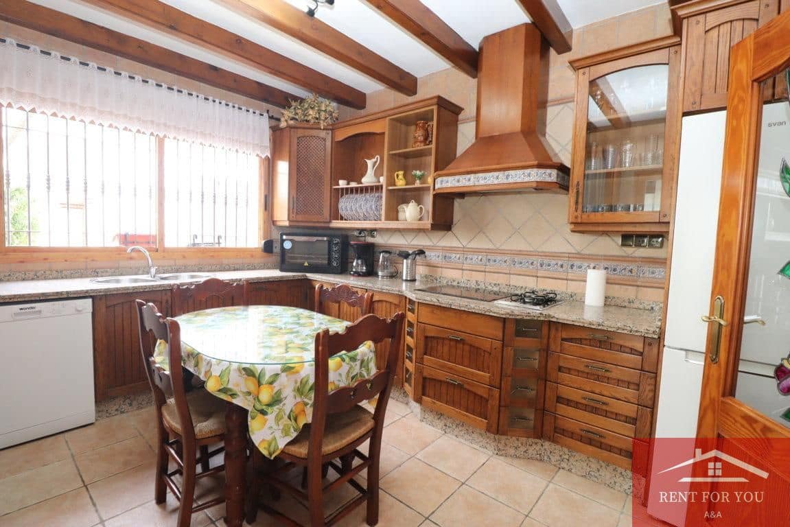 3 bedroom Villa for rent in Alhaurin el Grande with pool garage - € 1,800 (Ref: 9279789)