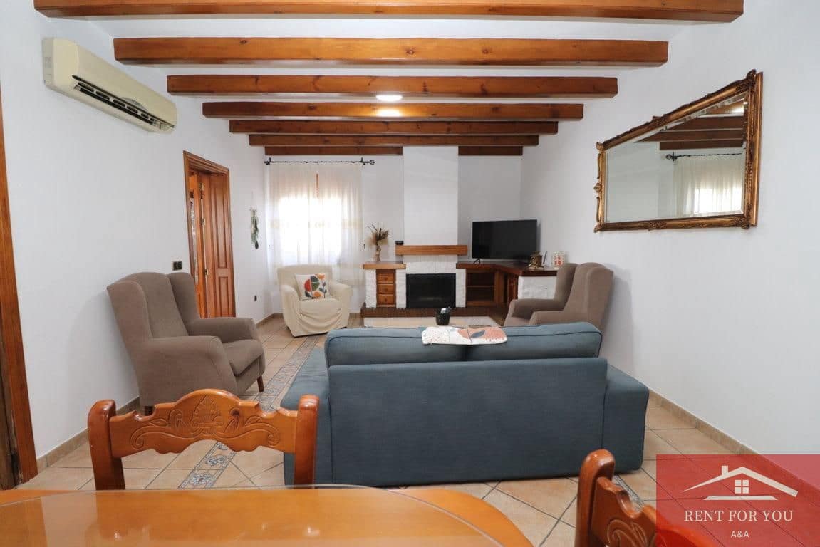 3 bedroom Villa for rent in Alhaurin el Grande with pool garage - € 1,800 (Ref: 9279789)