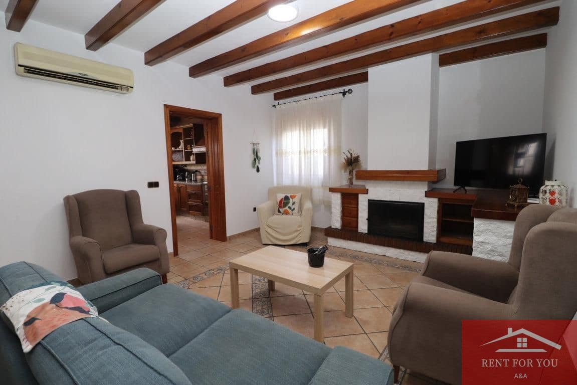 3 bedroom Villa for rent in Alhaurin el Grande with pool garage - € 1,800 (Ref: 9279789)