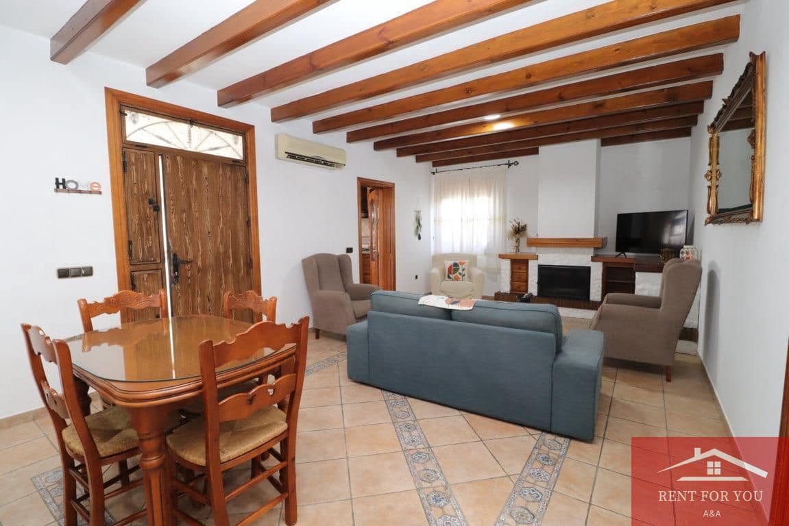 3 bedroom Villa for rent in Alhaurin el Grande with pool garage - € 1,800 (Ref: 9279789)