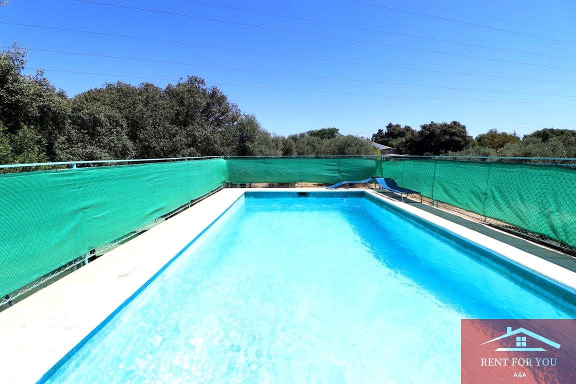 4 makuuhuone Huvila vuokrattavana paikassa Coin mukana uima-altaan - 1 600 € (Ref: 9311853)