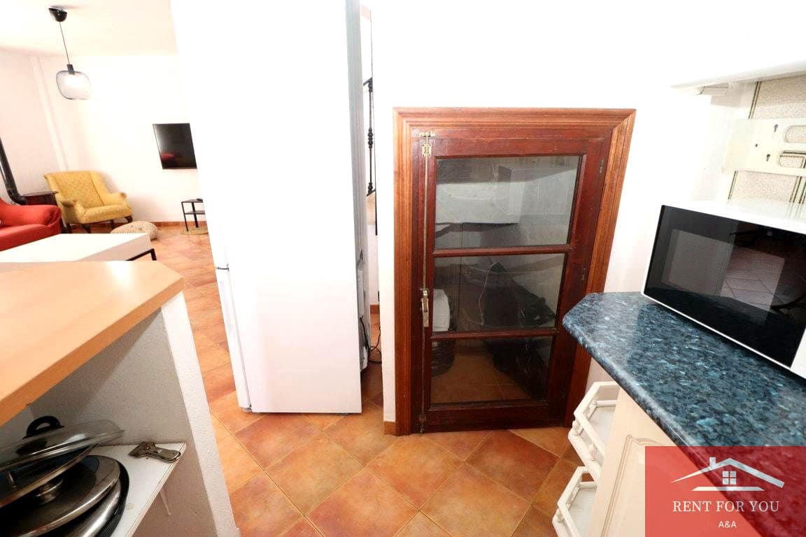 4 makuuhuone Huvila vuokrattavana paikassa Coin mukana uima-altaan - 1 600 € (Ref: 9311853)