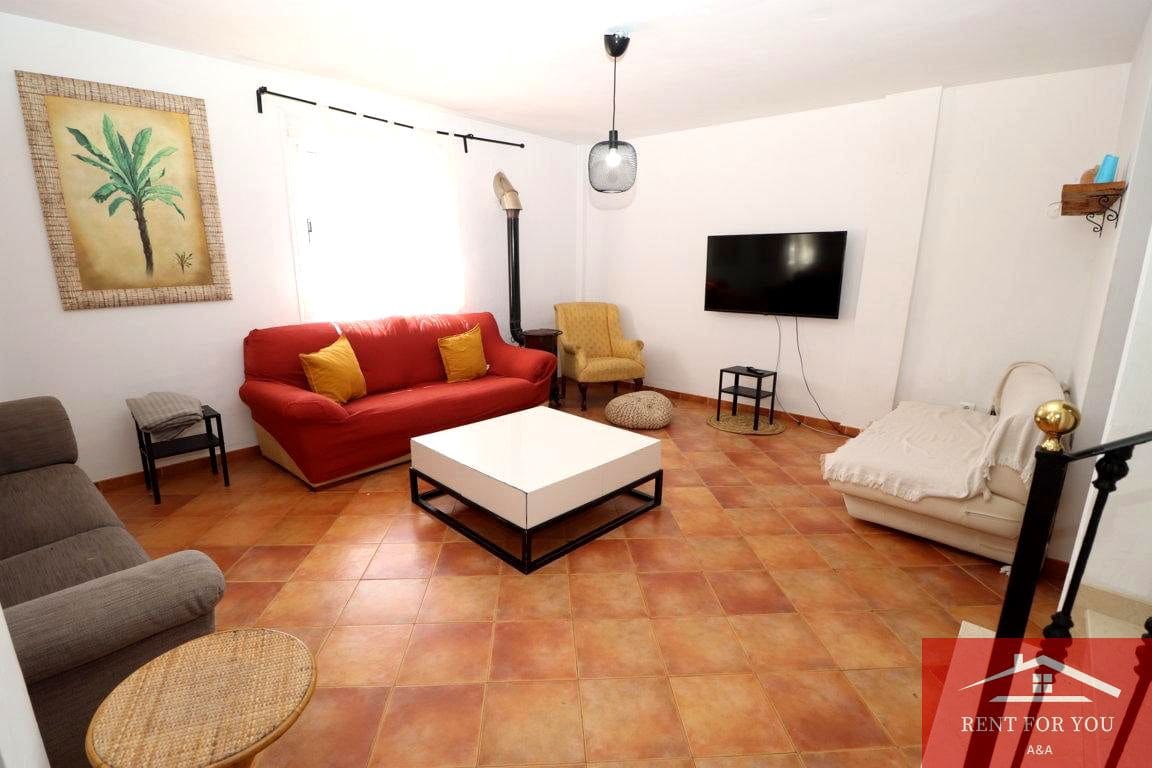 4 makuuhuone Huvila vuokrattavana paikassa Coin mukana uima-altaan - 1 600 € (Ref: 9311853)