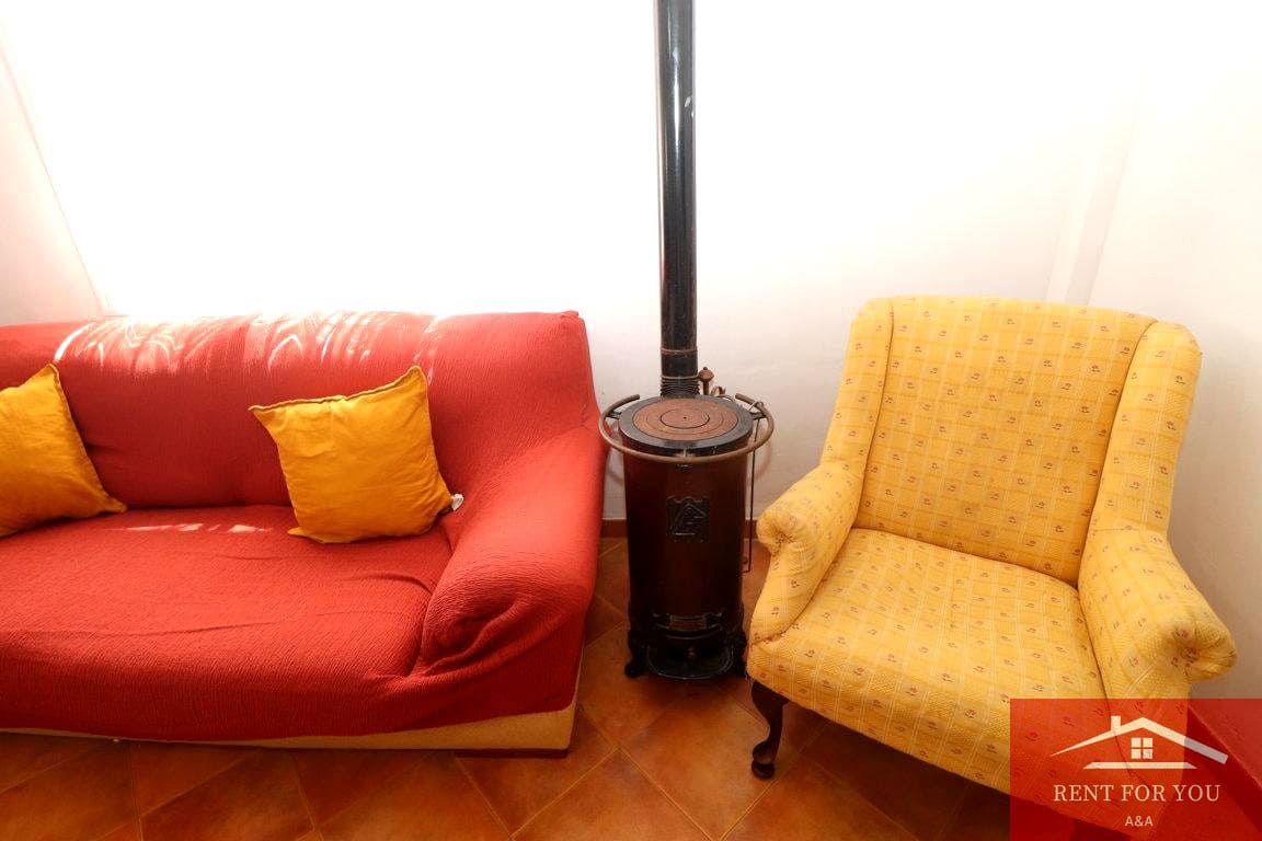 4 makuuhuone Huvila vuokrattavana paikassa Coin mukana uima-altaan - 1 600 € (Ref: 9311853)