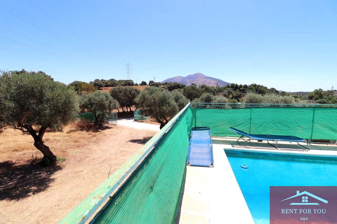 4 makuuhuone Huvila vuokrattavana paikassa Coin mukana uima-altaan - 1 600 € (Ref: 9311853)