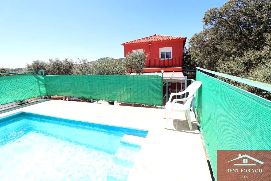 4 makuuhuone Huvila vuokrattavana paikassa Coin mukana uima-altaan - 1 600 € (Ref: 9311853)