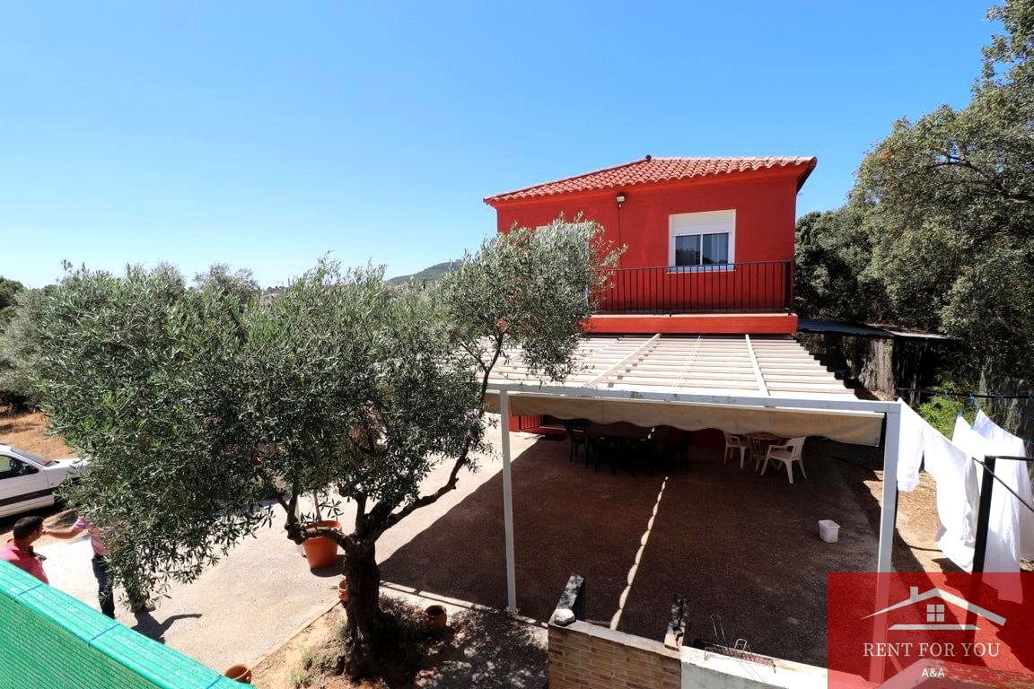 4 makuuhuone Huvila vuokrattavana paikassa Coin mukana uima-altaan - 1 600 € (Ref: 9311853)