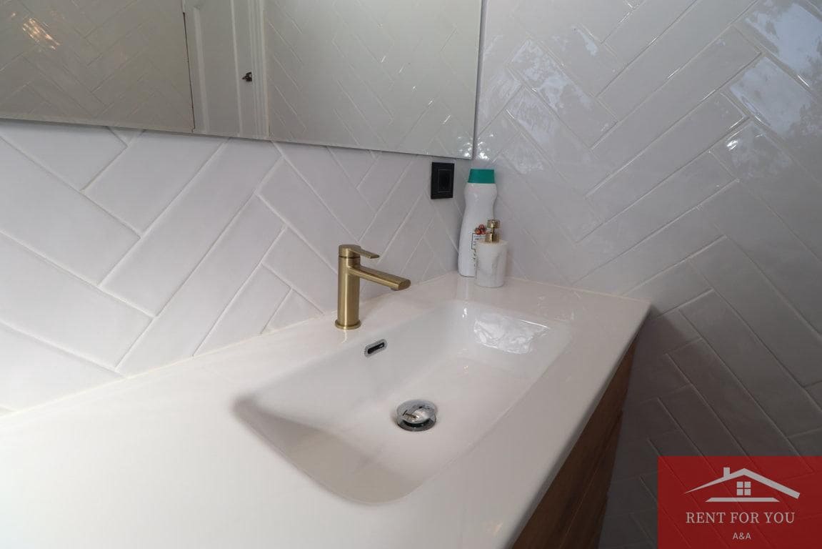 3 makuuhuone Huvila vuokrattavana paikassa Coin mukana uima-altaan - 1 800 € (Ref: 9374085)