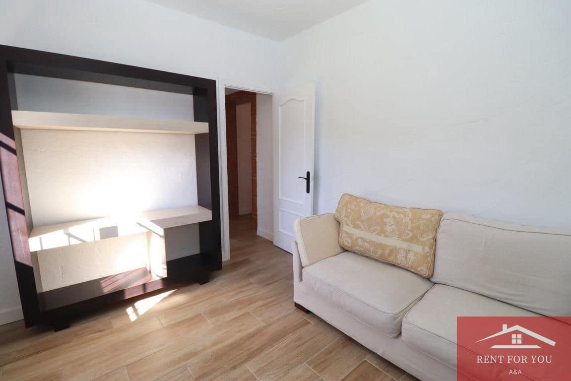 3 makuuhuone Huvila vuokrattavana paikassa Coin mukana uima-altaan - 1 800 € (Ref: 9374085)