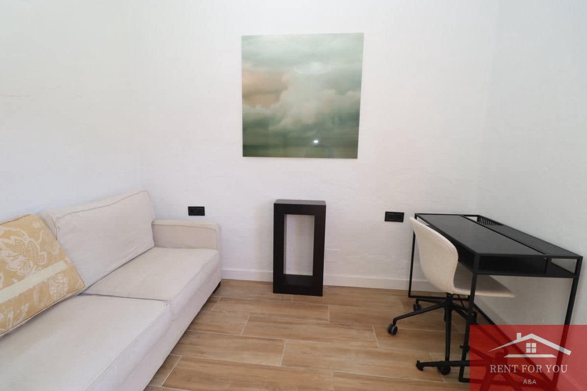 3 makuuhuone Huvila vuokrattavana paikassa Coin mukana uima-altaan - 1 800 € (Ref: 9374085)