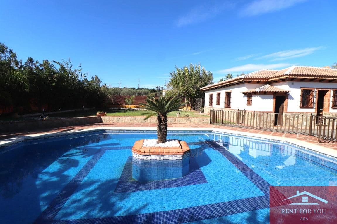 3 makuuhuone Huvila vuokrattavana paikassa Coin mukana uima-altaan - 1 800 € (Ref: 9374085)