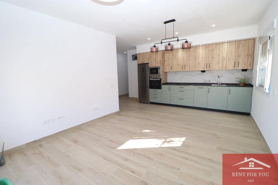 2 soveværelse Lejlighed til leje i Alora - € 800 (Ref: 9378406)