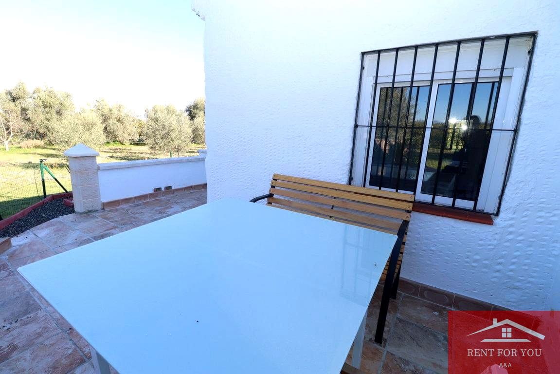 2 soverom Villa til leie i Alhaurin el Grande - € 1 100 (Ref: 9405902)