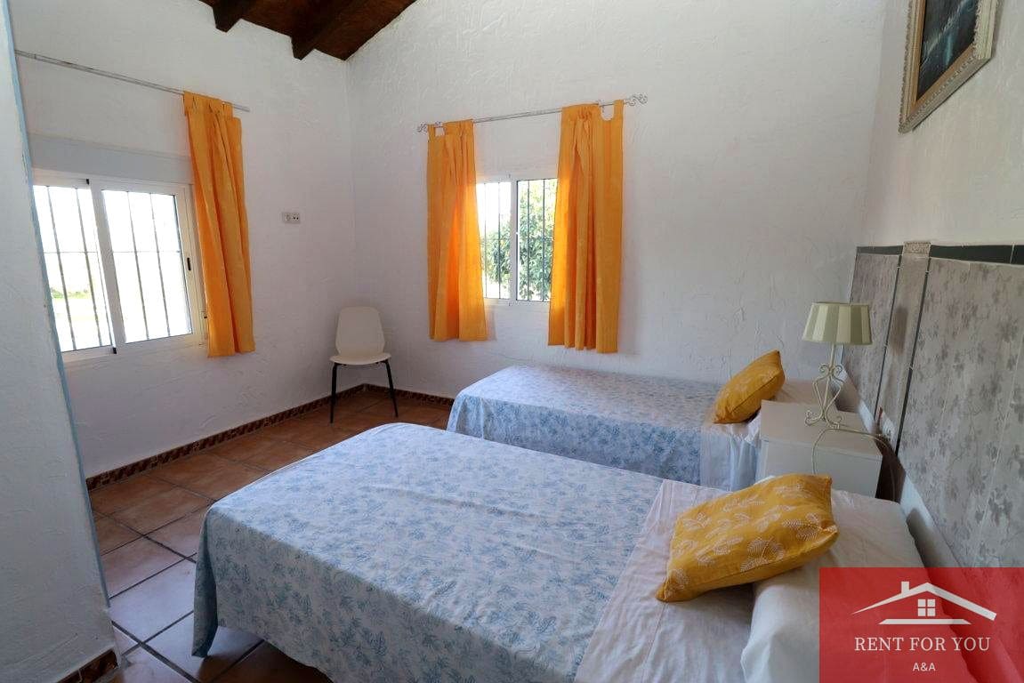 2 soverom Villa til leie i Alhaurin el Grande - € 1 100 (Ref: 9405902)
