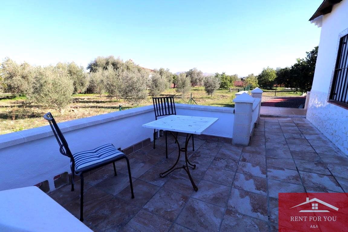 2 soverom Villa til leie i Alhaurin el Grande - € 1 100 (Ref: 9405902)